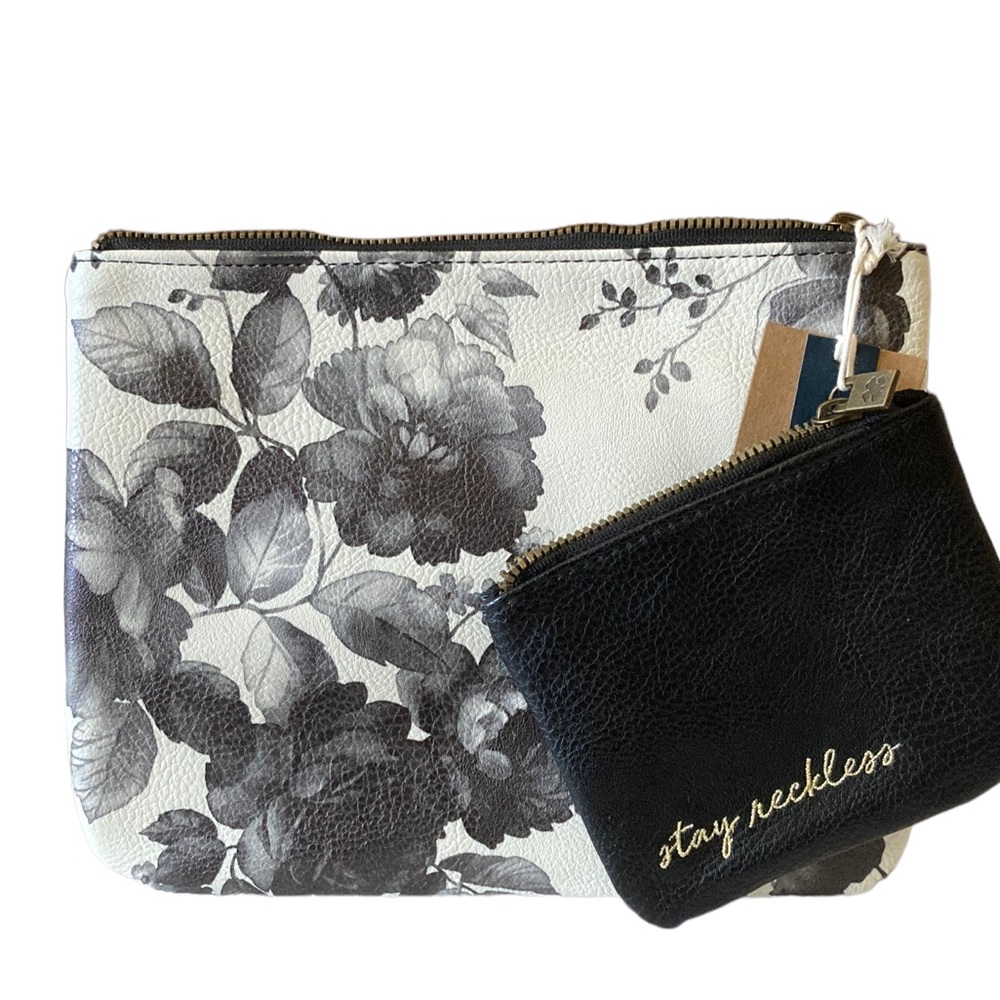 Lucky Brand pouch duo set